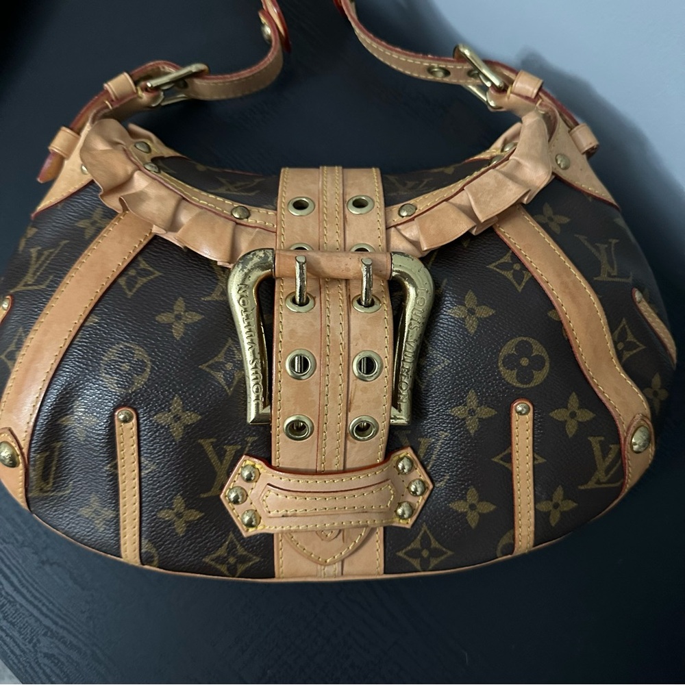 Louis Vuitton Leonor Limited Edition Monogram Canvas Ruffle Y2K Shoulder Bag - Picture 4 of 16